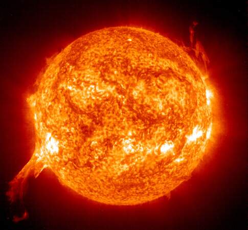 Une éruption solaire provoque 2.000 milliards de dollars de dégâts