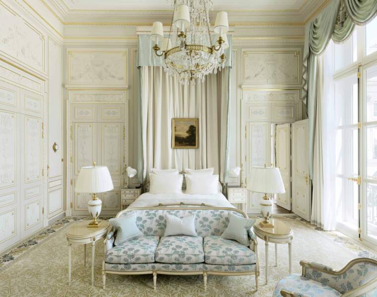 10.000 objets du palace parisien mis en vente aux enchères pendant cinq jours