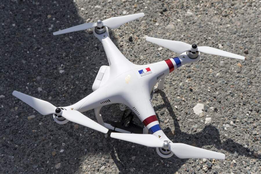 Les drones traquent le non respect des distances de sécurité