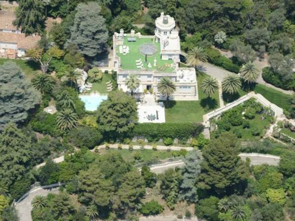 Villas, fiesta... des millions d'euros dépensés sur la Côte d'Azur par des fortunes russes
