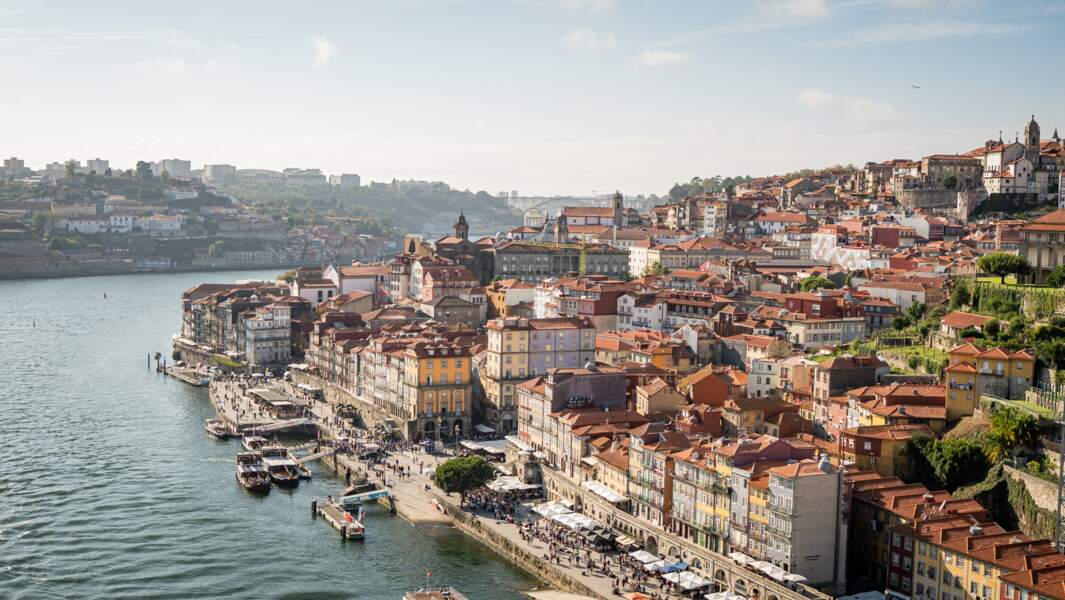 11 ex aequo. Porto (Portugal) : -29%
