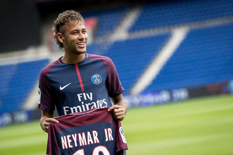 Neymar, bling-bling sur tous les fronts
