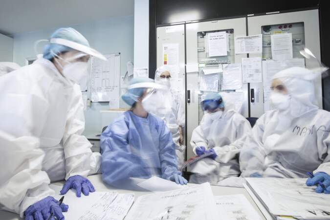 Un infirmier sans expérience débute à 1 891,51 euros